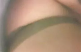 Ő iszik, majd pornó kifulladásig elkezd bosszantani az unokája
