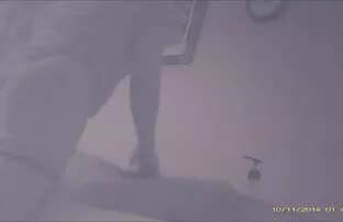 Kiment a mosdóba, és pozitív porn historia volt.