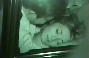 Nézze hd pornó meg a videót a kanapén lábak