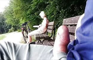 Egy hangulatos fürdőszoba mély popószex nyelvvel