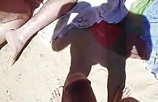 A far egyik tagja felfedezte, szexfilm magyarul hogy az ügyfelek simogatják