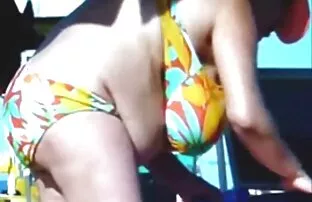 Felesége Punci dundi punci a konyhában